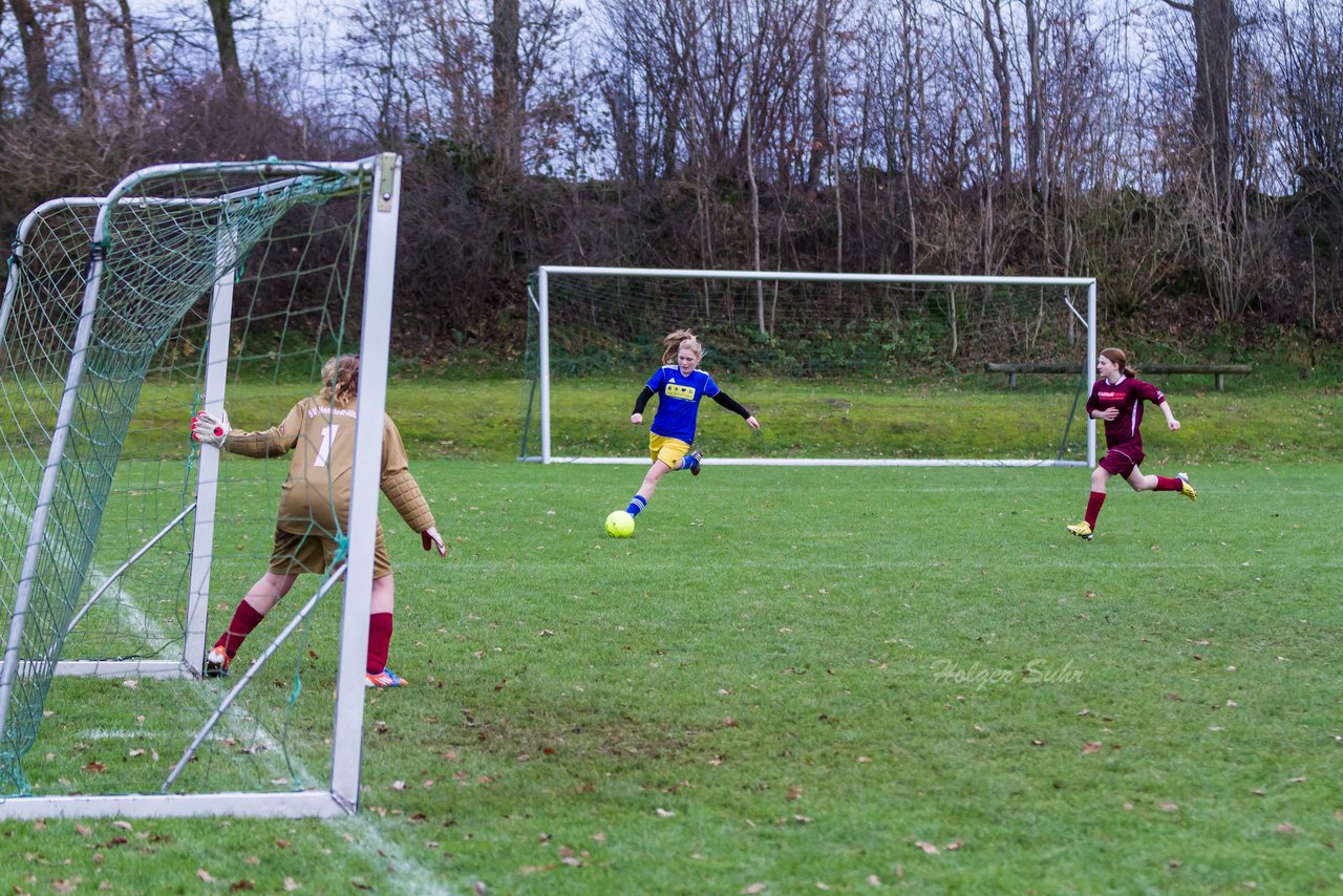 Bild 254 - B-Juniorinnen TSV Gnutz o.W. - SV Henstedt Ulzburg II : Ergebnis: ca. 5:0